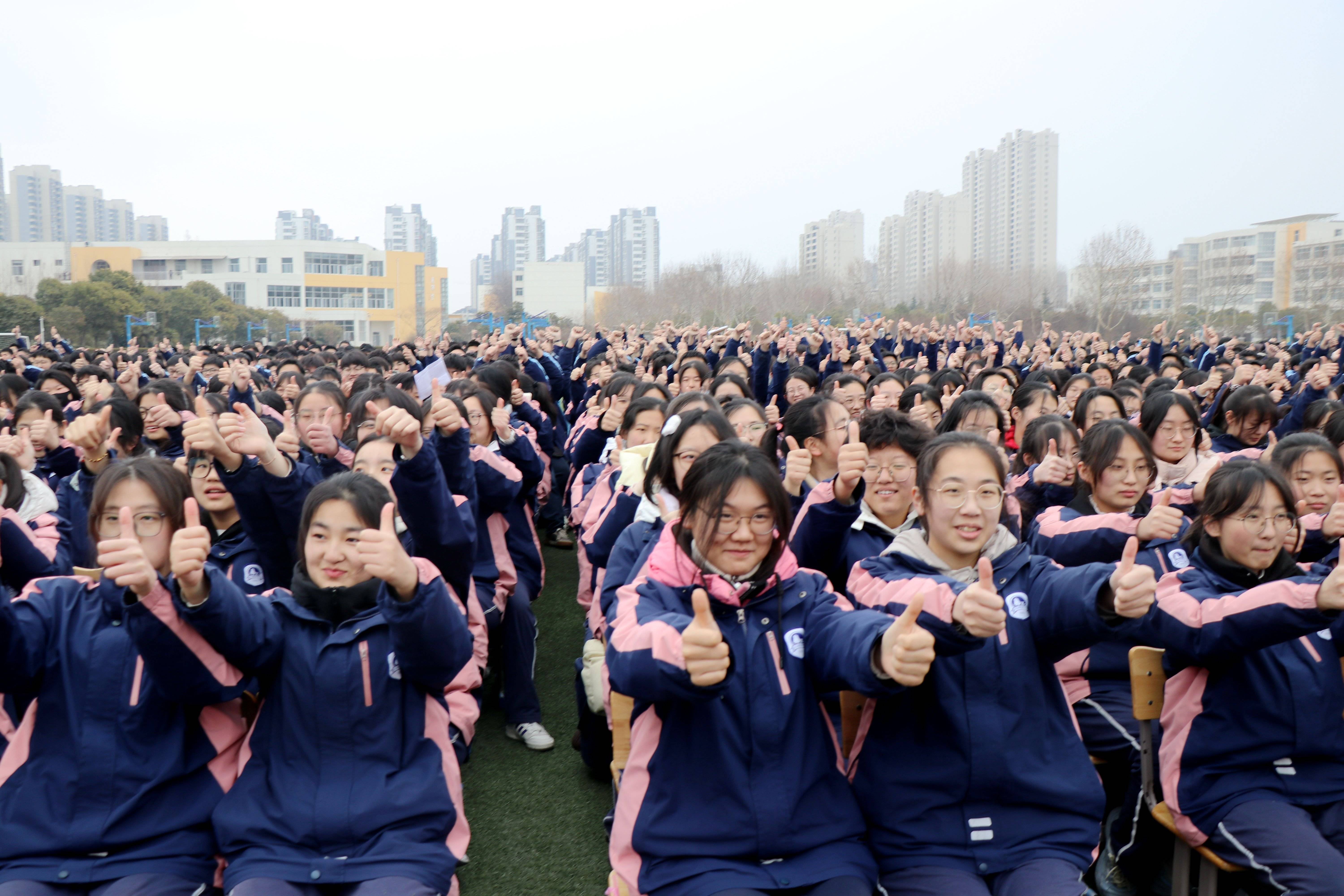 开云足球直播-包含尼斯队球员士气正面，全力备战的词条