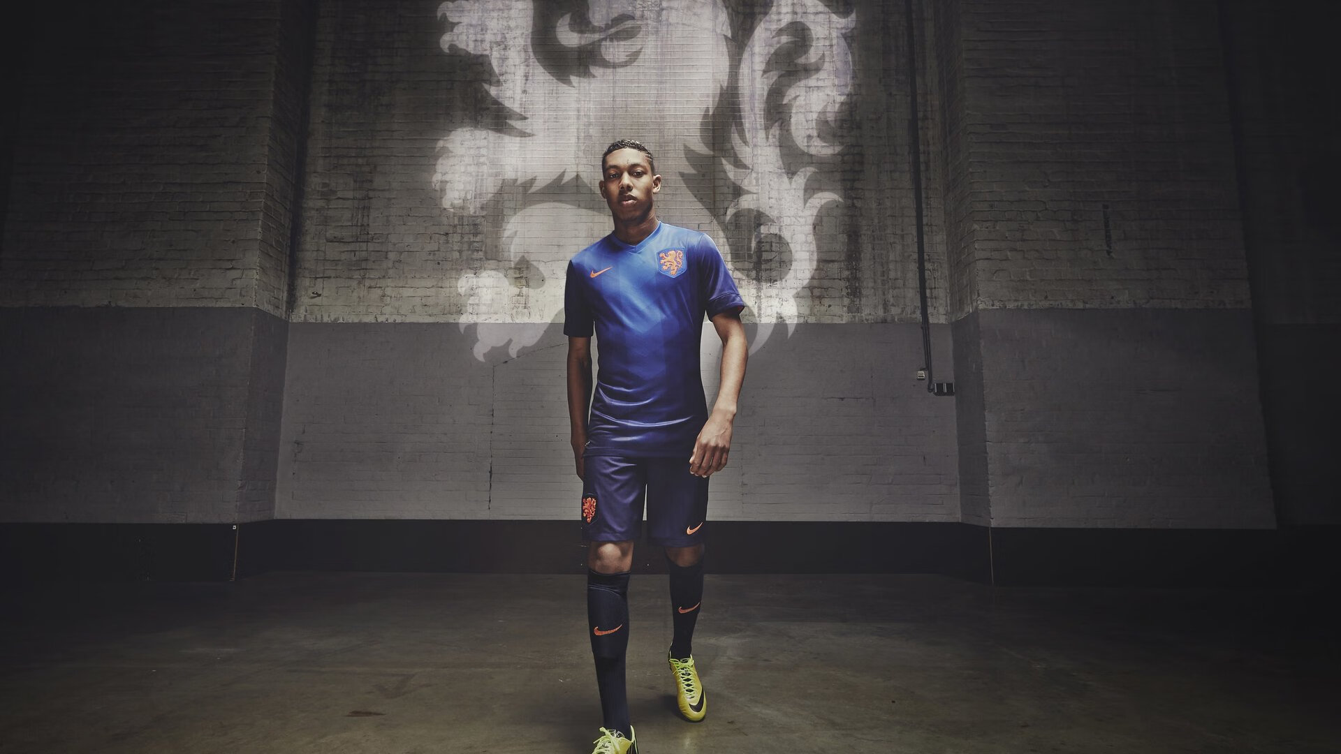 年度焦点之战之夜，迪亚斯让比赛提前失去悬念