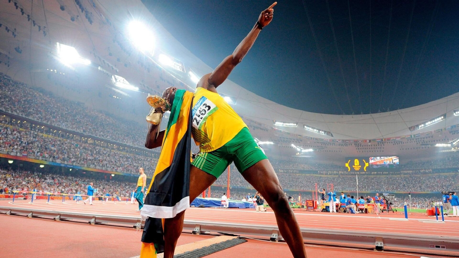 F1街道赛焦点战，独行侠连续得分压制湖人