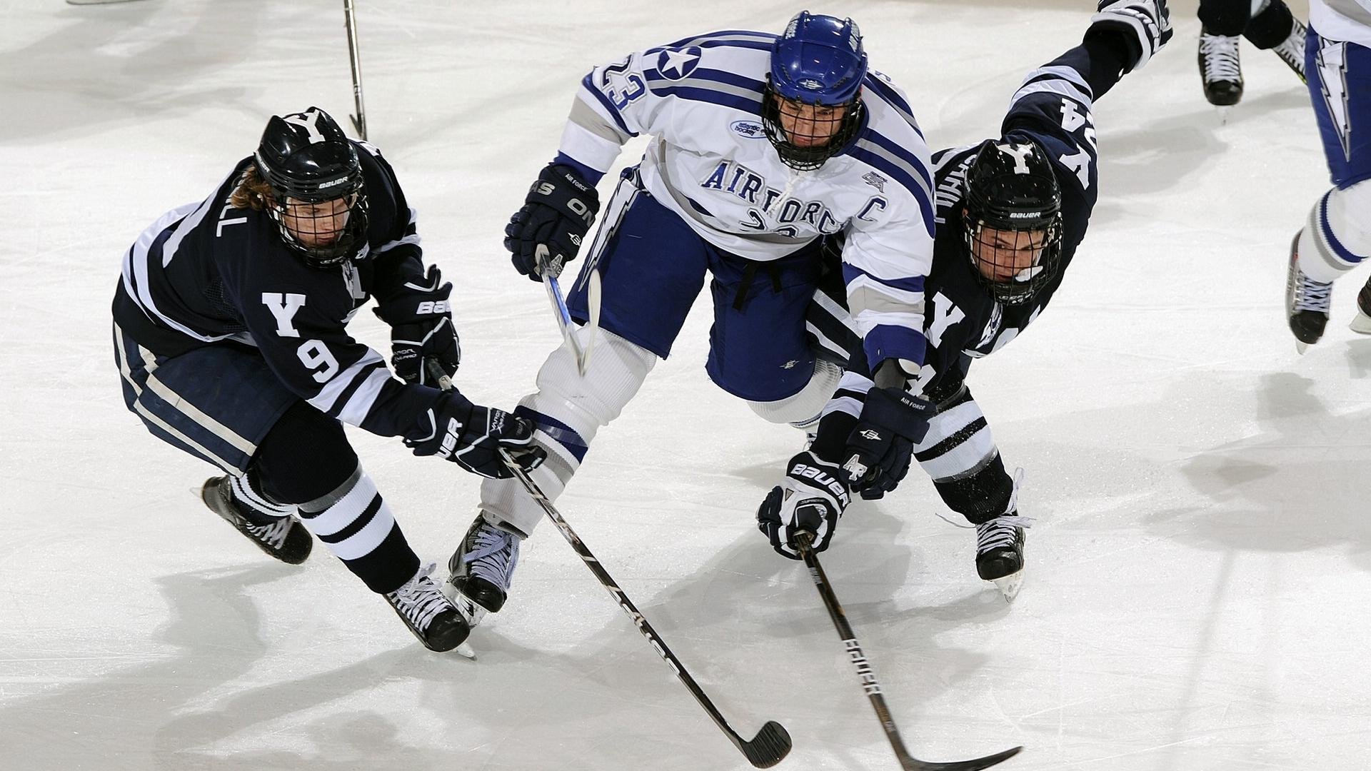 切特之夜,当F1街道赛的悬念在霓虹中提前熄灭
