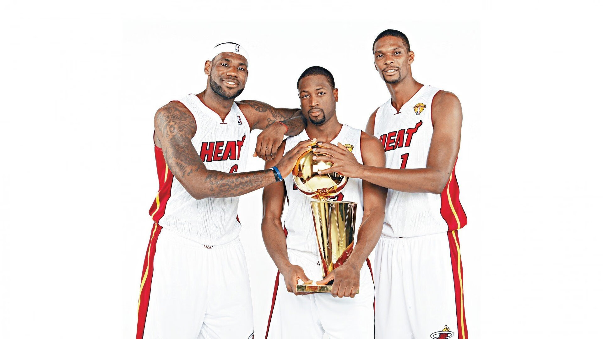 开云体育下载-勇士轻取尼克斯，恩比德惊艳四座，一场没有剧本的独角戏，谁是真正的主角？